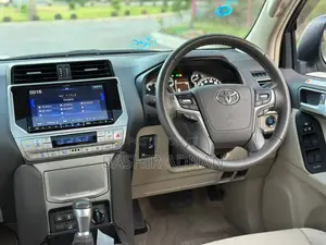 Toyota Land Cruiser Prado 2023 White