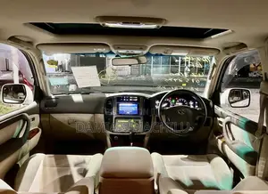 Toyota Land Cruiser 2006 White