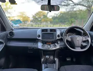 Toyota Vanguard 2010 Blue