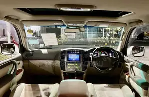 Toyota Land Cruiser 2006 White