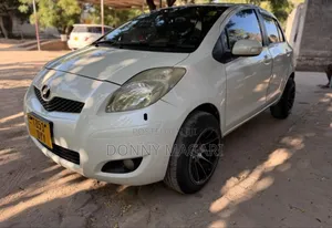 Toyota Vitz 2005 White