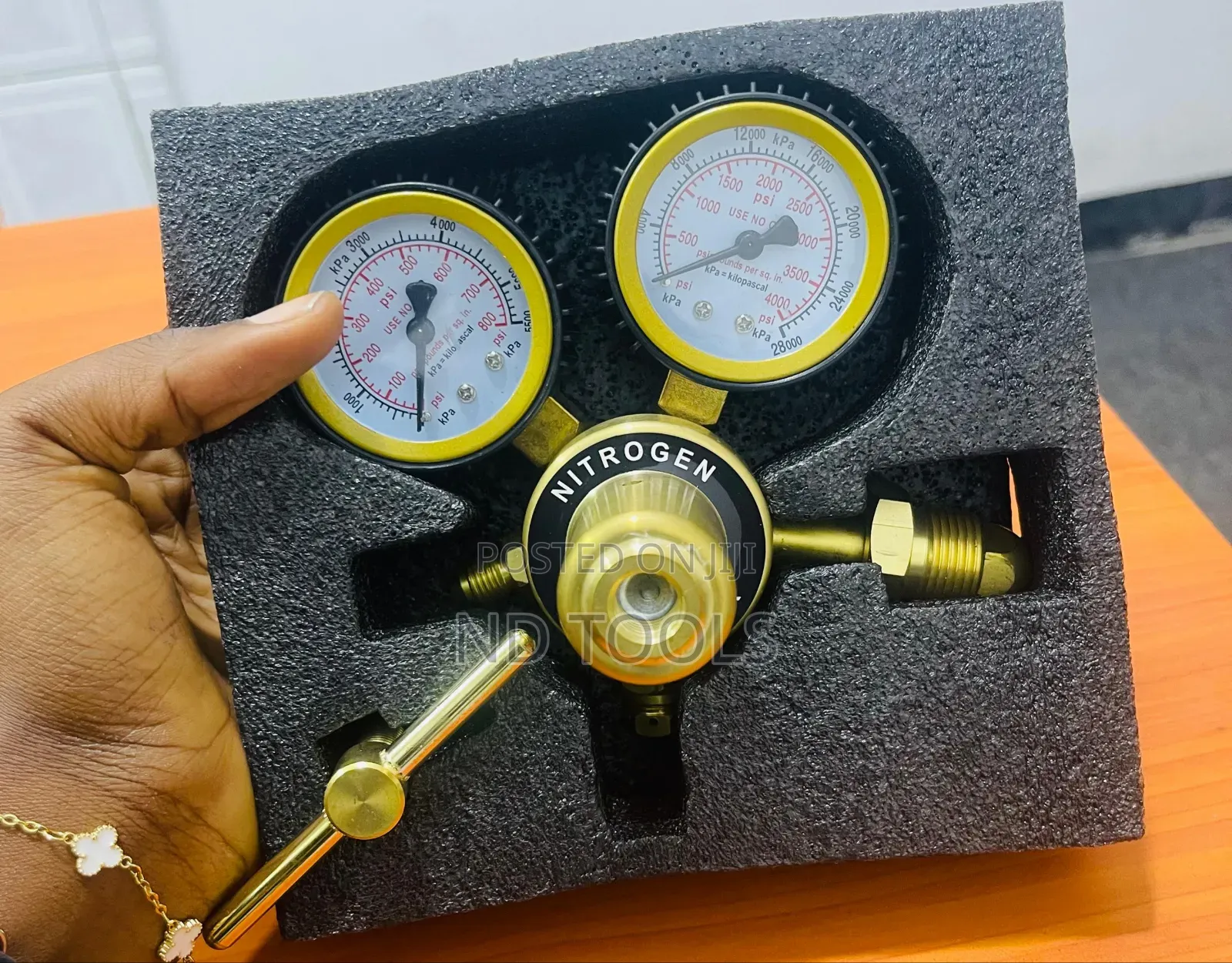 Nitrogen Gas Regulator