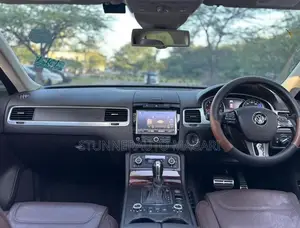 Volkswagen Touareg 2012 White