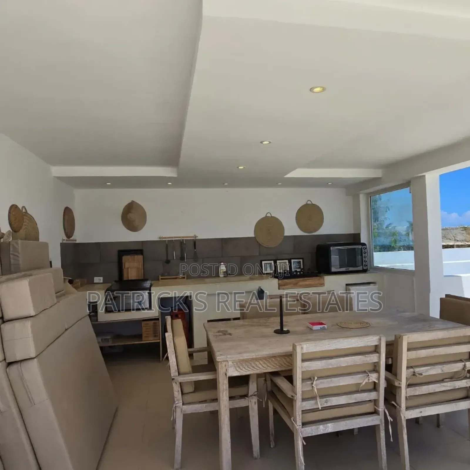 Furnished 2bdrm Villa in Patrick'S Real, Magharibi for sale