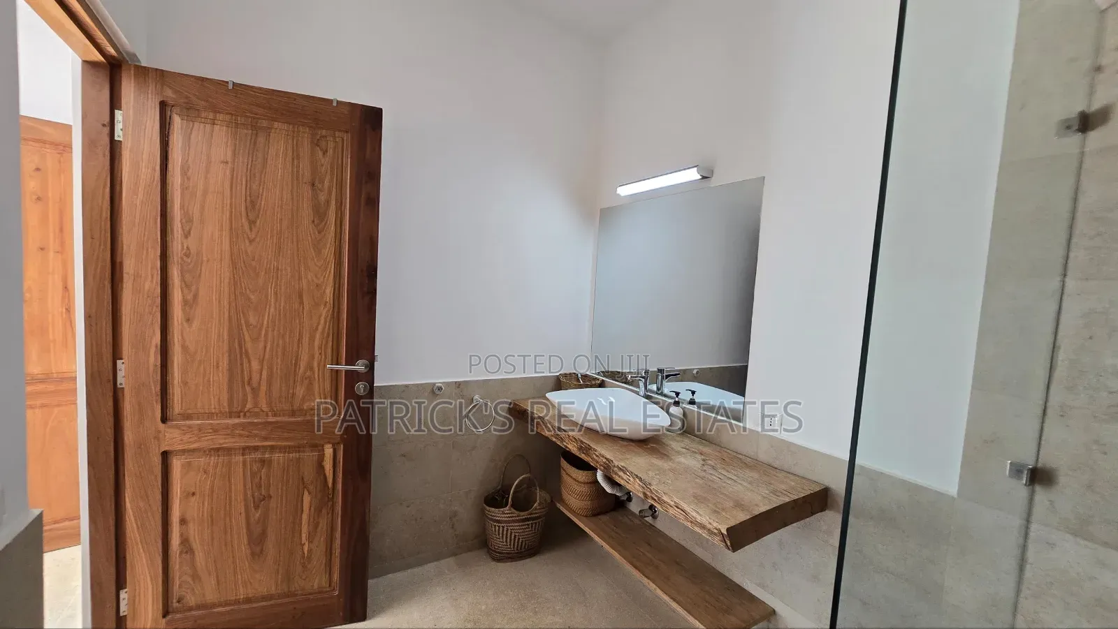 Furnished 2bdrm Villa in Patrick'S Real, Magharibi for sale