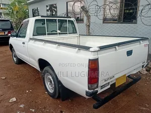Datsun 1200 1973 White