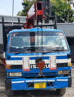 Isuzu Elf Inauzwa