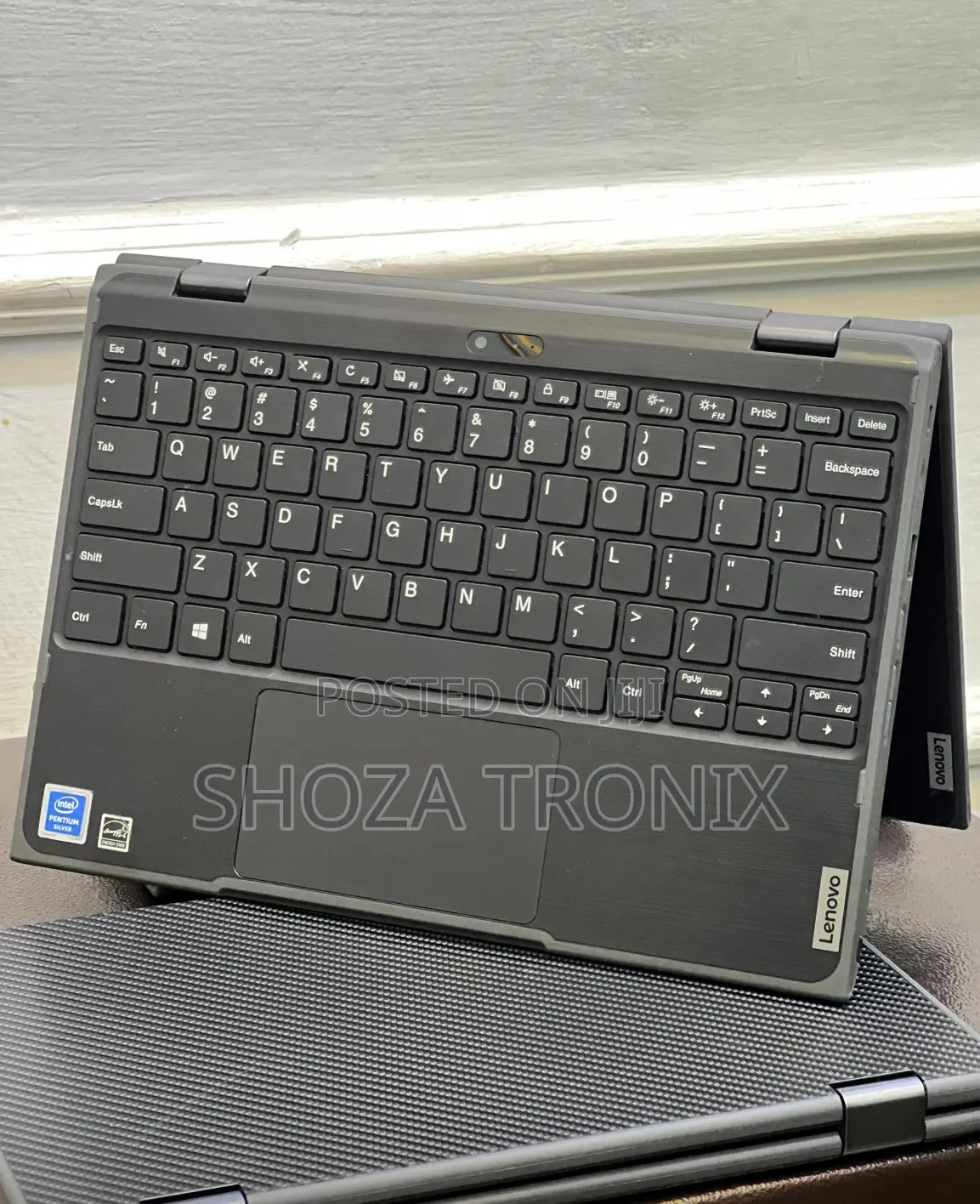 Laptop Lenovo 300e 4GB SSD 128GB