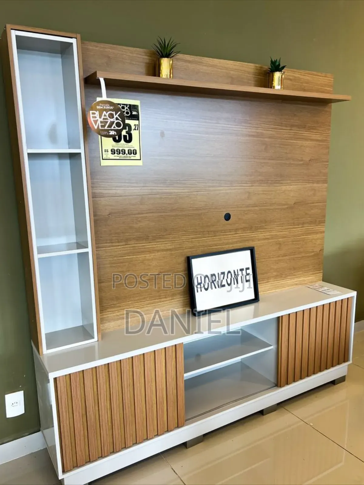 Tv Wall Showcase Ni Movable