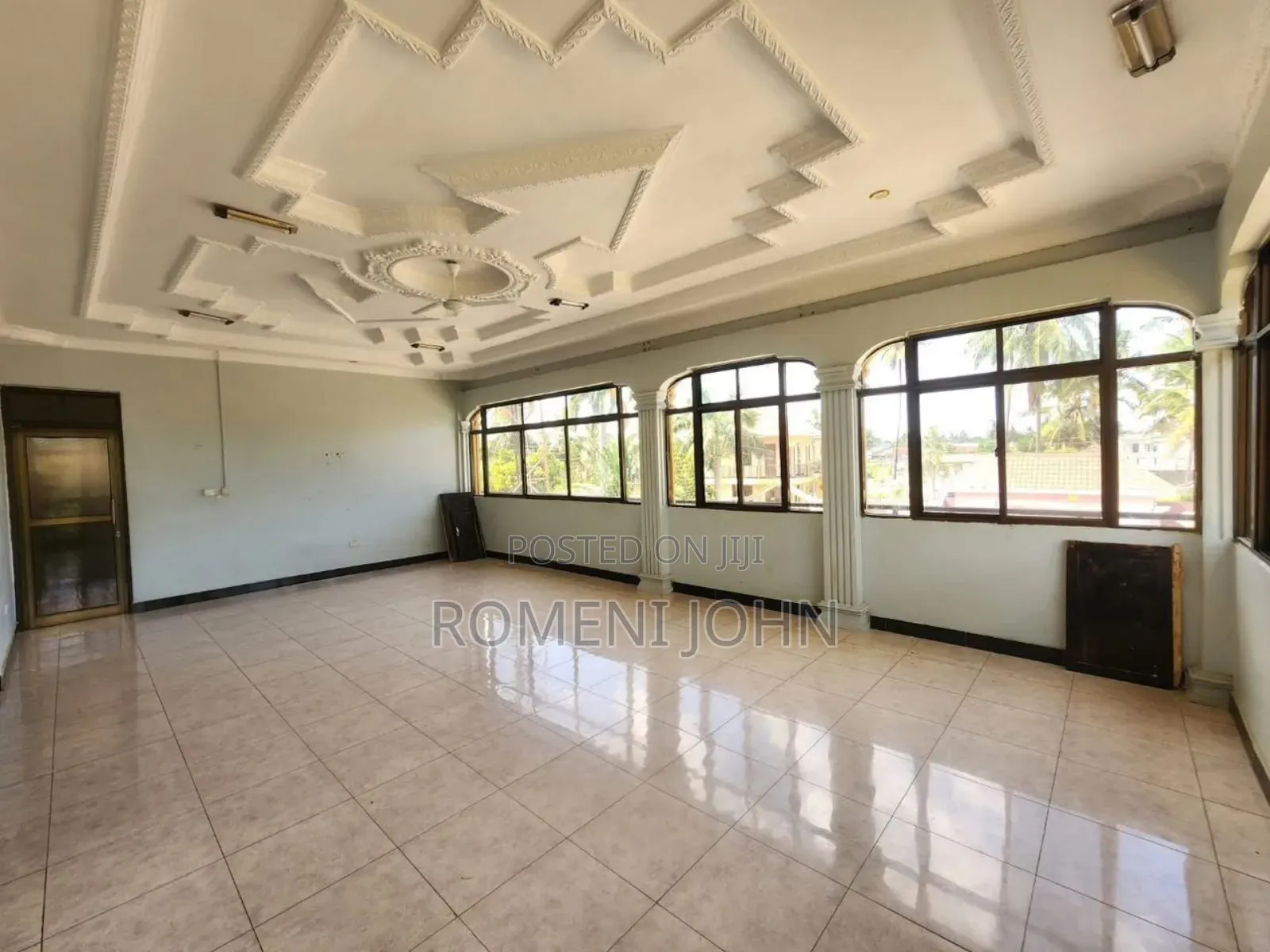 4bdrm Block of Flats in Tanzania Daresalaam, Ilala for rent