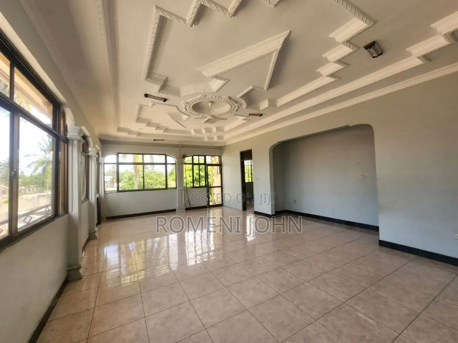 4bdrm Block of Flats in Tanzania Daresalaam, Ilala for rent