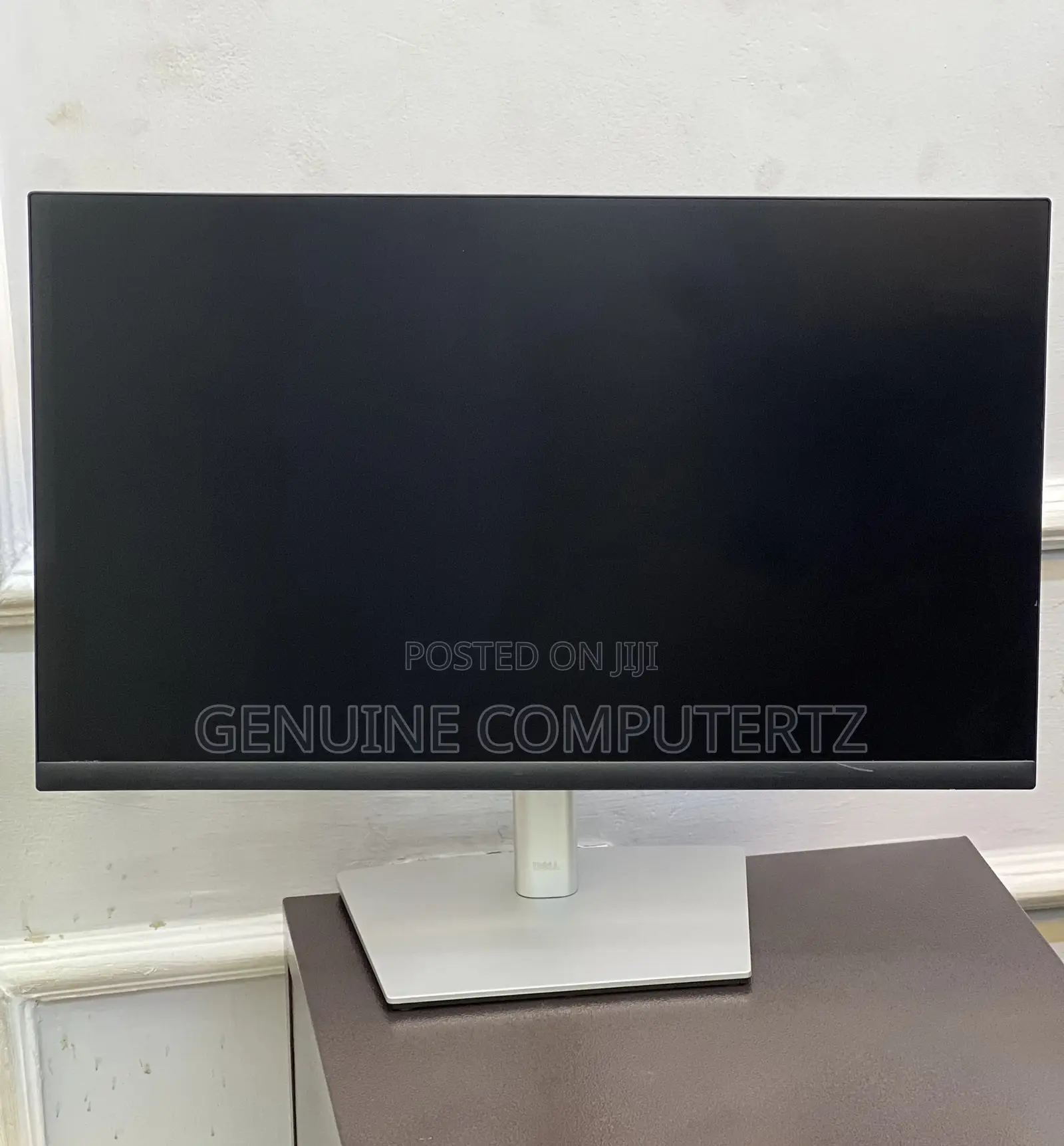 Dell Flameless Monitor P24