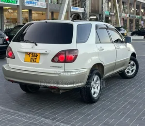Toyota Harrier 1999 White