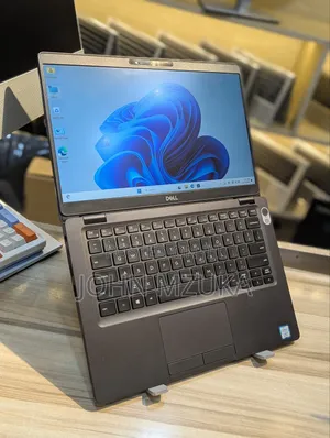 Laptop Dell Latitude 5300 16GB Intel Core I5 SSD 256GB