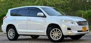 Toyota Vanguard 2009 White