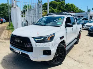 Toyota Hilux 2021 Ivory