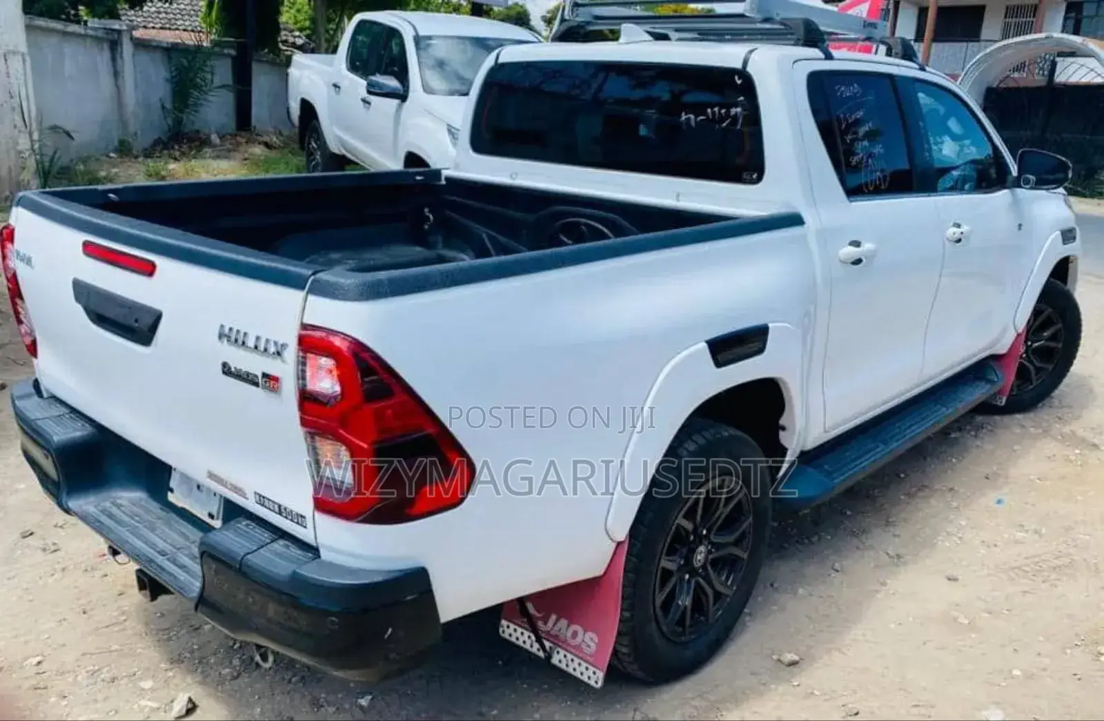Toyota Hilux 2021 Ivory