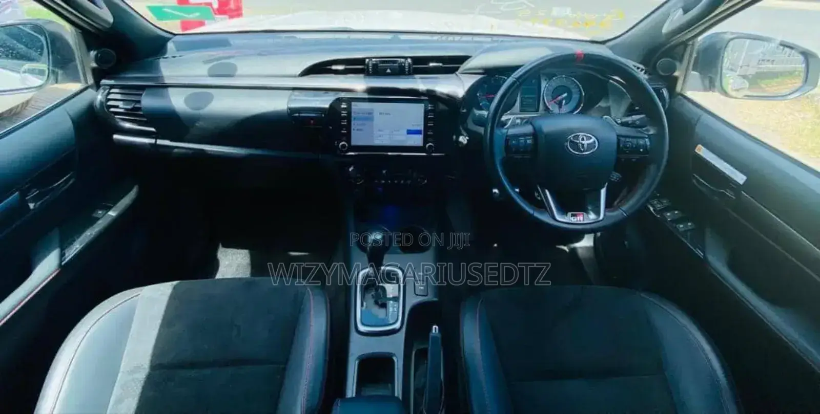 Toyota Hilux 2021 Ivory