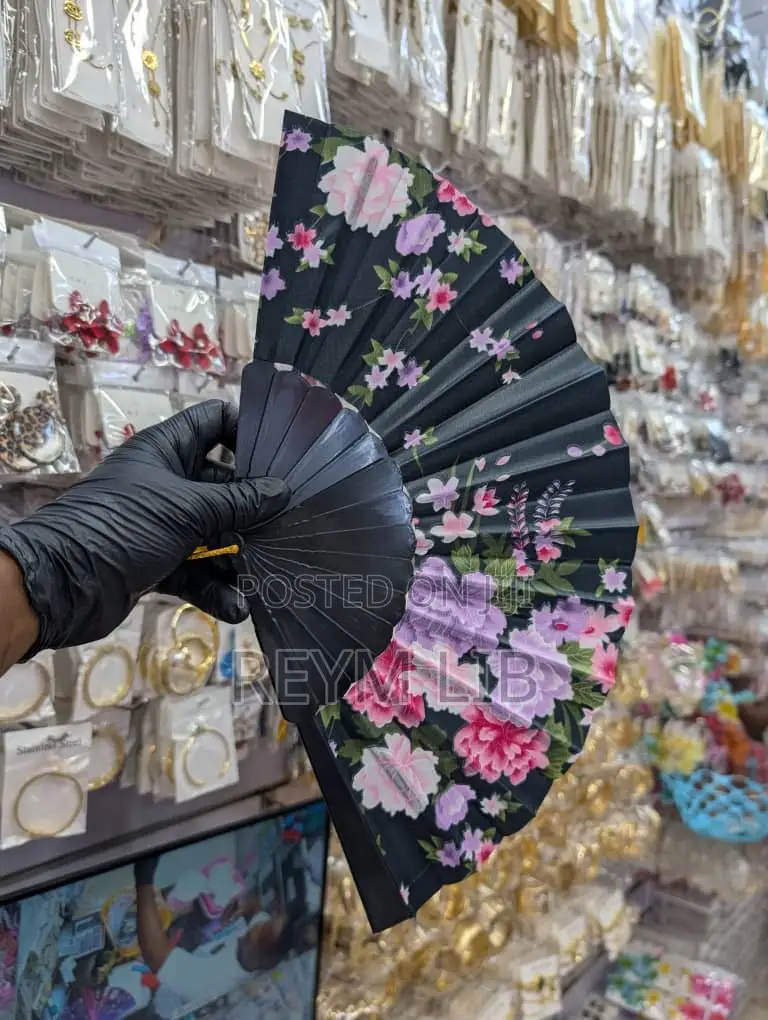 Vipepeo/ Hand Fan