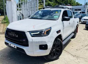 Toyota Hilux Revo Double Cab Deisel 2.4 RWD 2021 White
