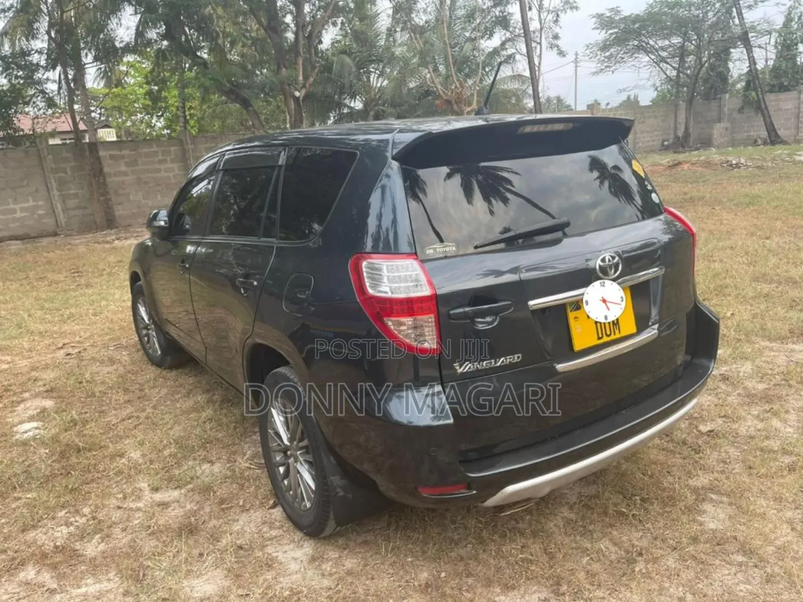 Toyota Vanguard 2010 Black