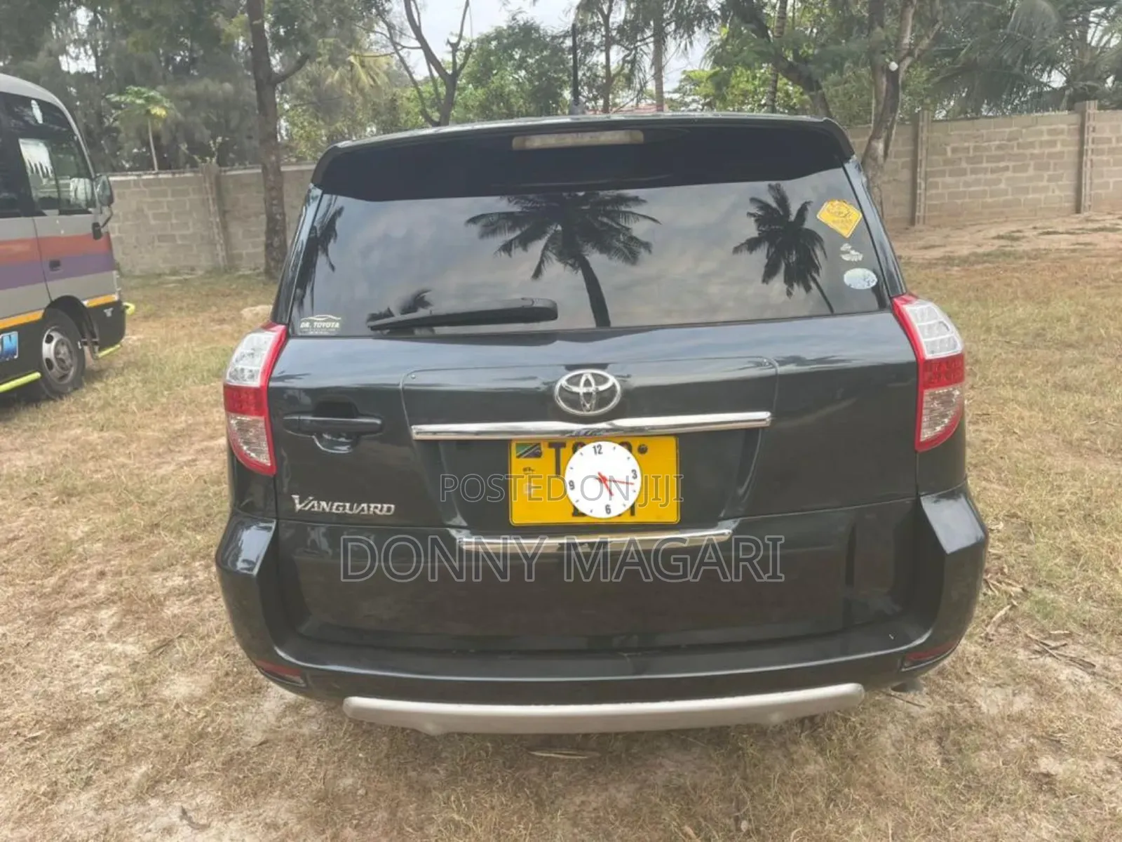 Toyota Vanguard 2010 Black