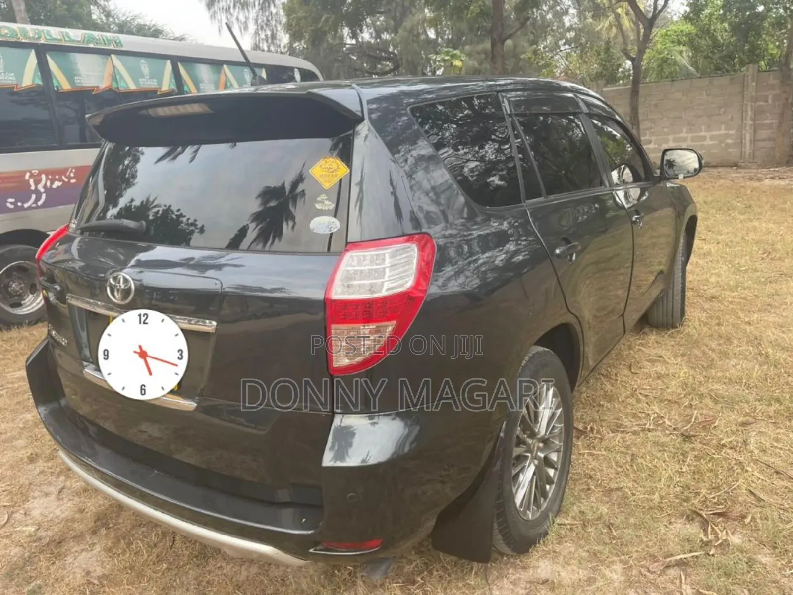 Toyota Vanguard 2010 Black
