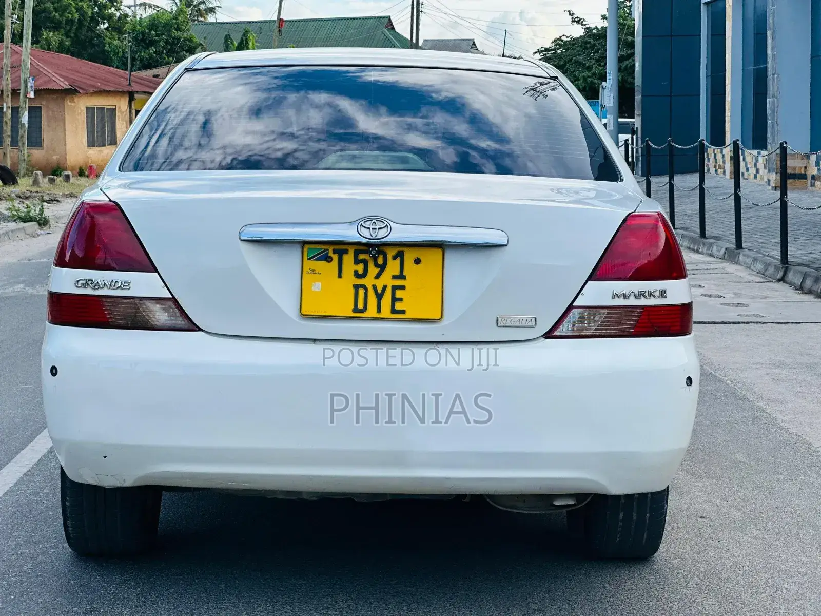 Toyota Mark II 2001 White