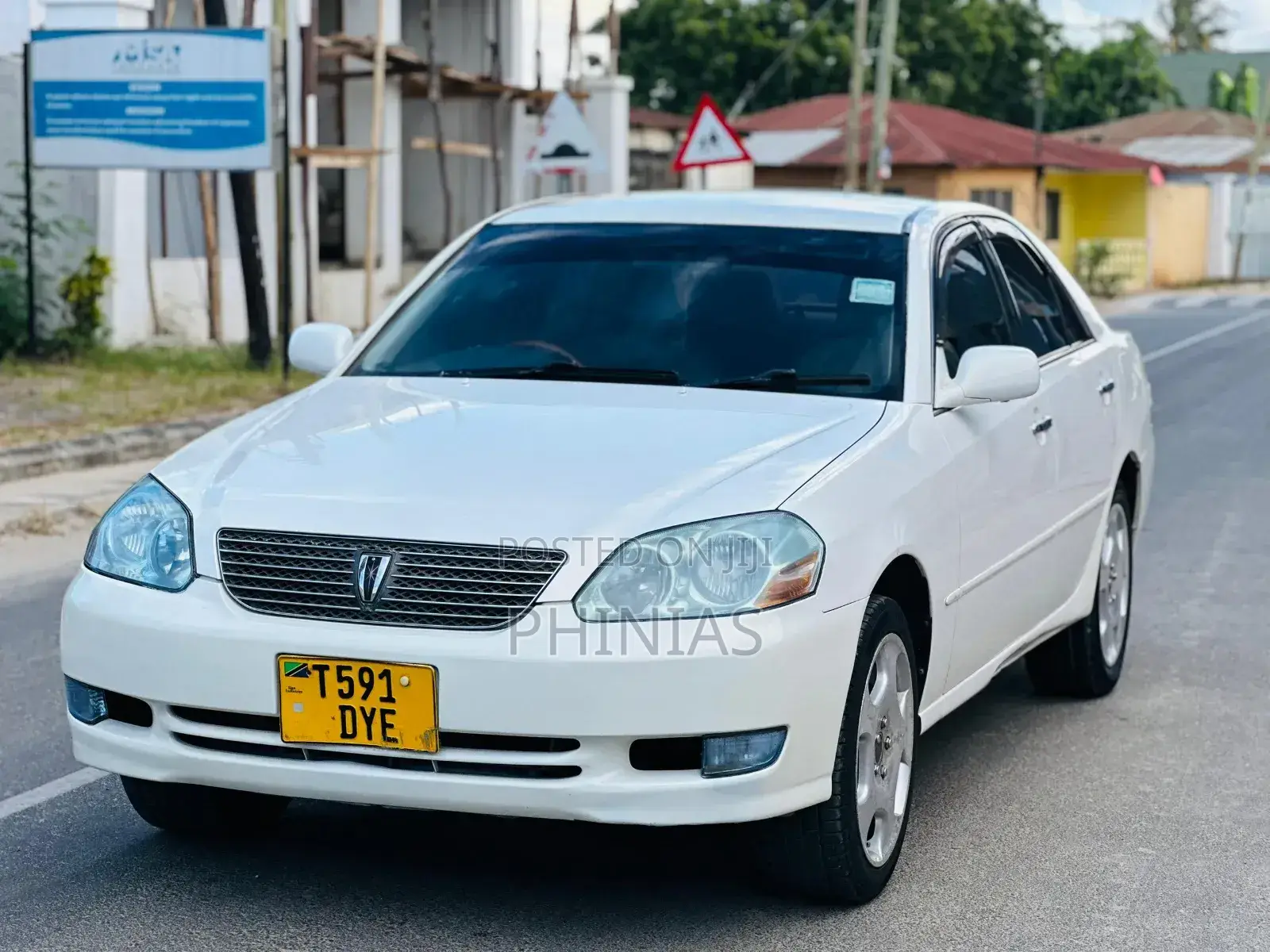 Toyota Mark II 2001 White