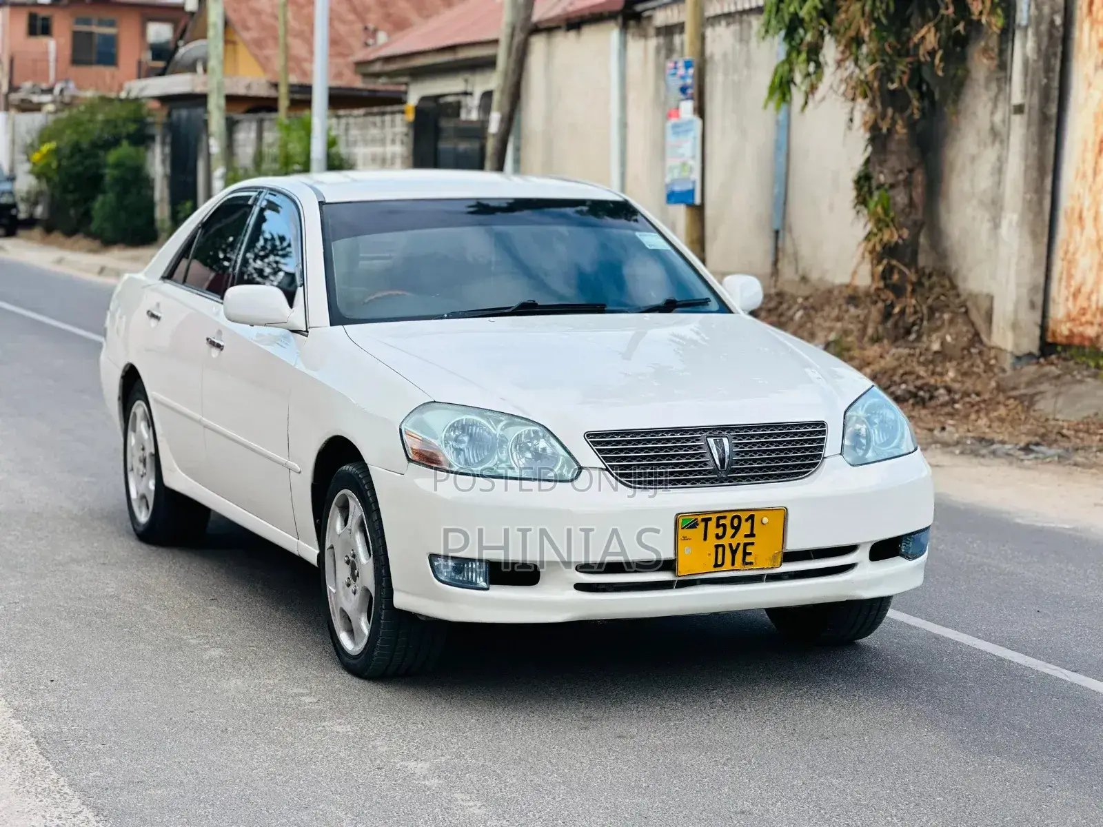 Toyota Mark II 2001 White