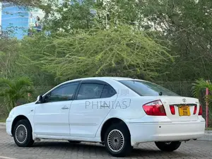 Toyota Premio 2005 White