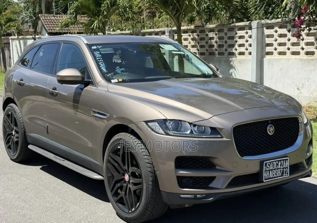 Jaguar F-Pace 2017 Gray