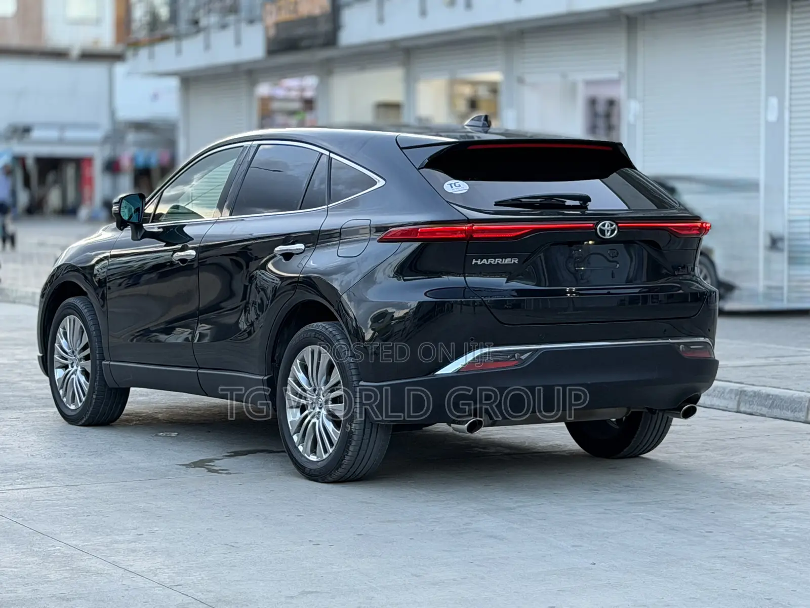 Toyota Harrier 2.0 2021 Black