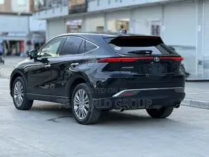 Toyota Harrier 2.0 2021 Black