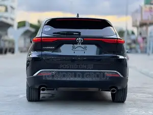 Toyota Harrier 2.0 2021 Black
