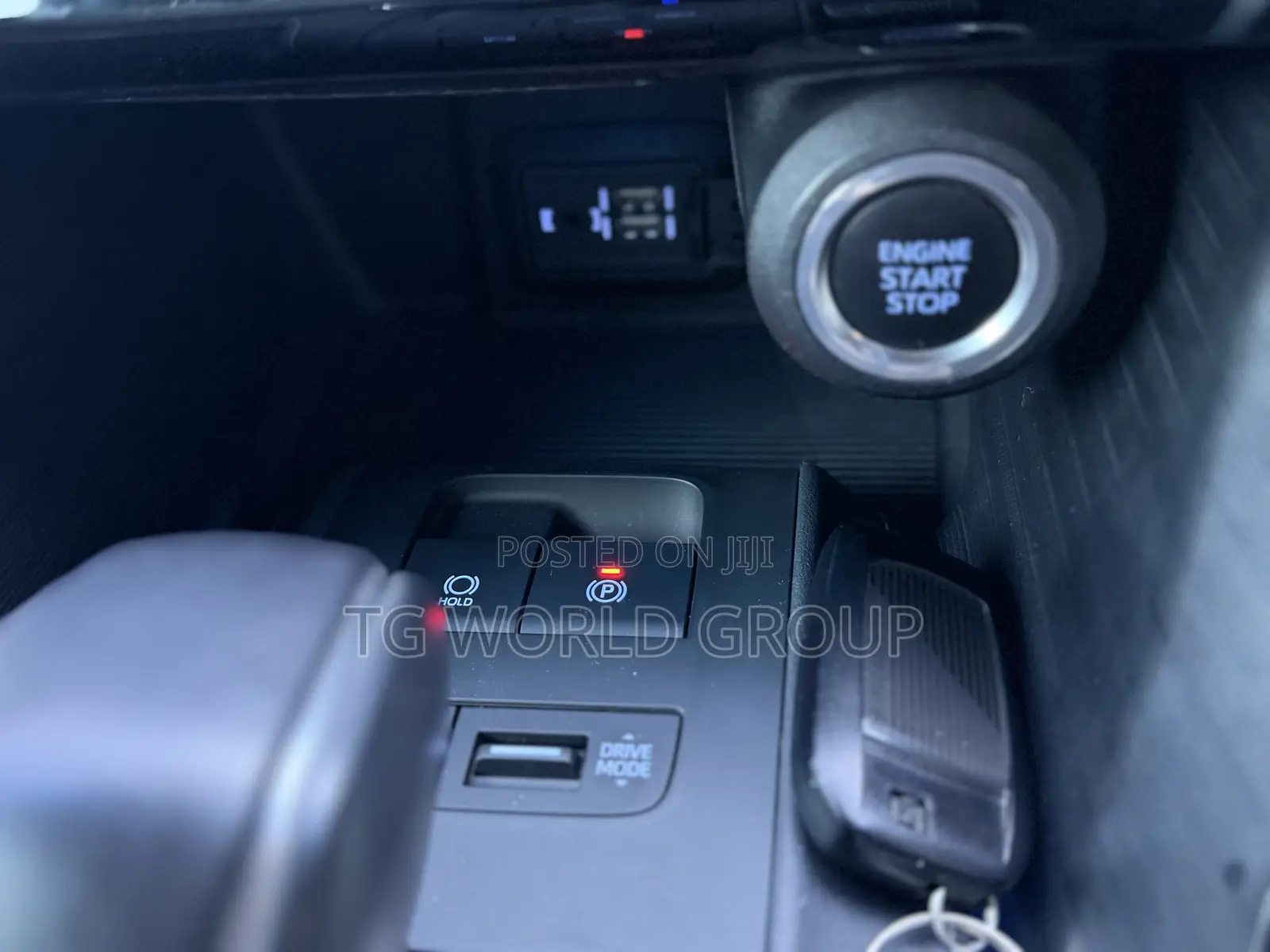 Toyota Harrier 2.0 2021 Black
