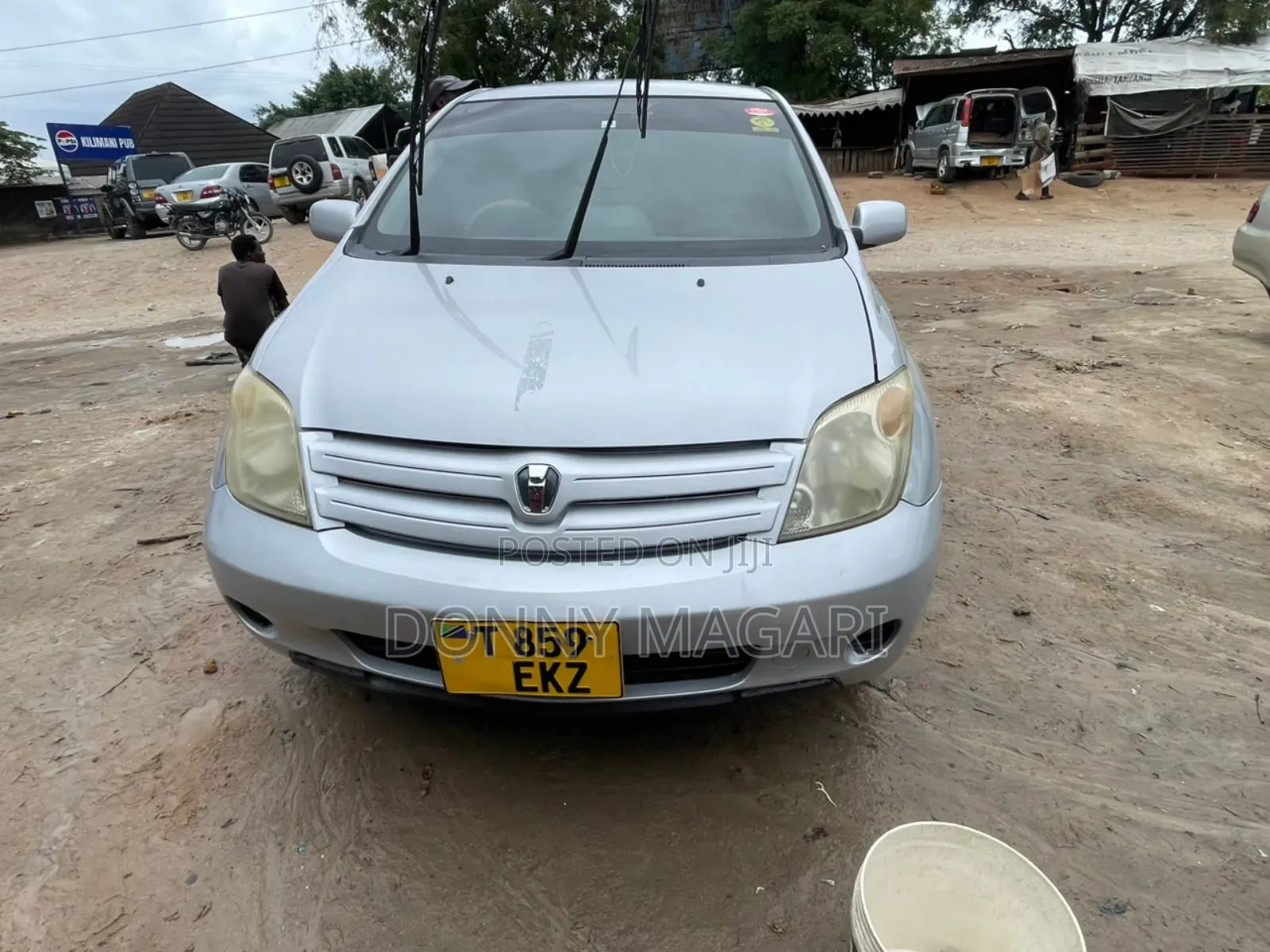 Toyota IST 2005 Silver
