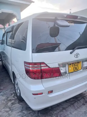 Toyota Alphard 2.4 Petrol AWD 2006 White