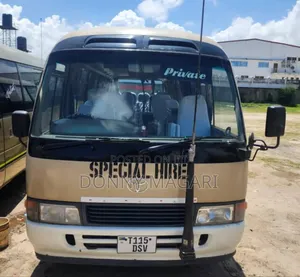 Toyota Coaster 2004 Gold