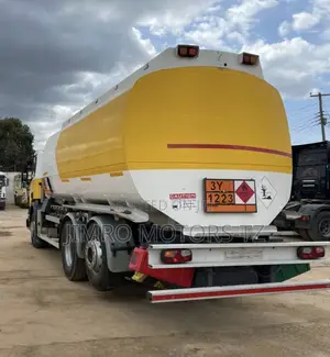 * Scania P-310 2007 Yellow