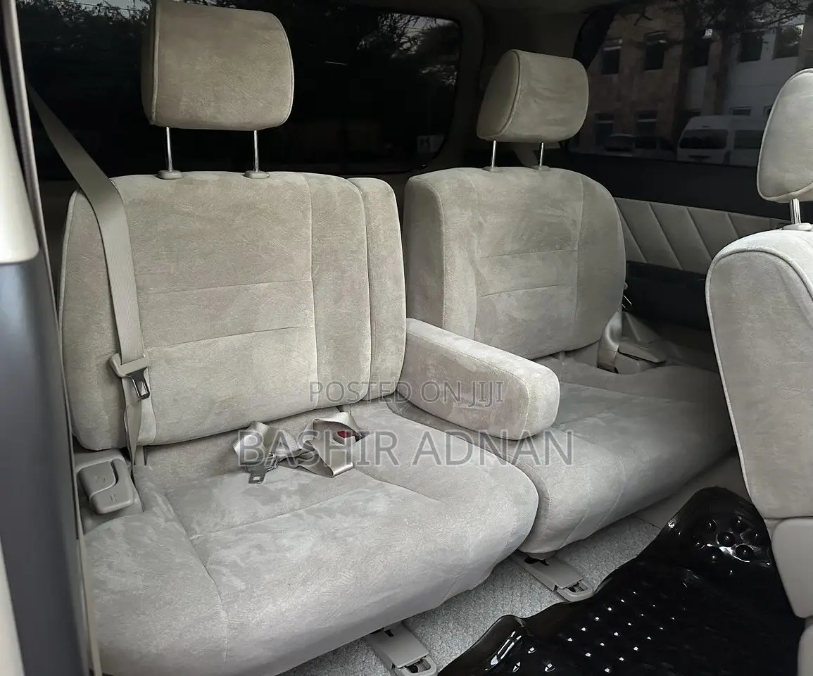 Toyota Alphard 2004 Silver