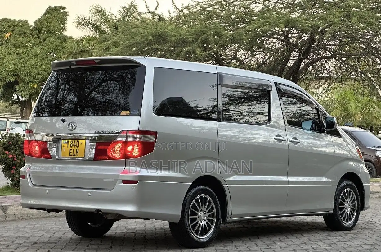 Toyota Alphard 2004 Silver