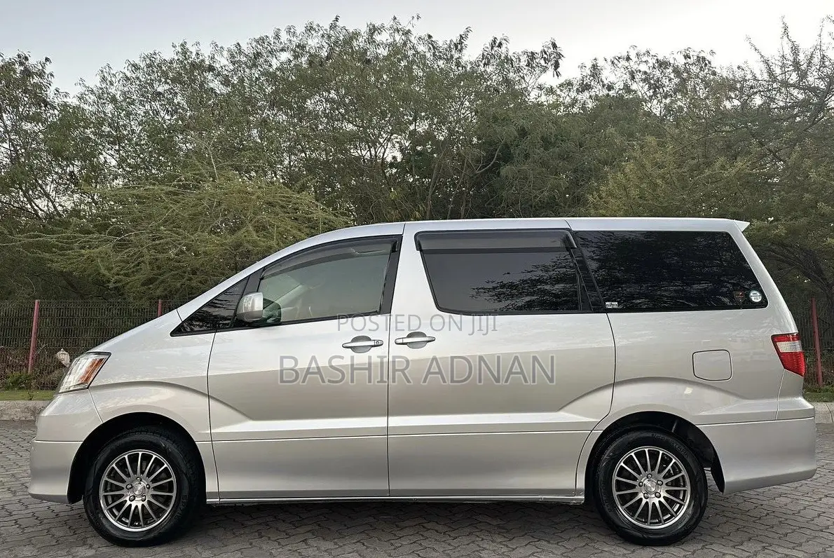 Toyota Alphard 2004 Silver