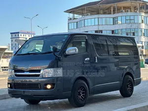 Toyota HiAce 2006 Gray