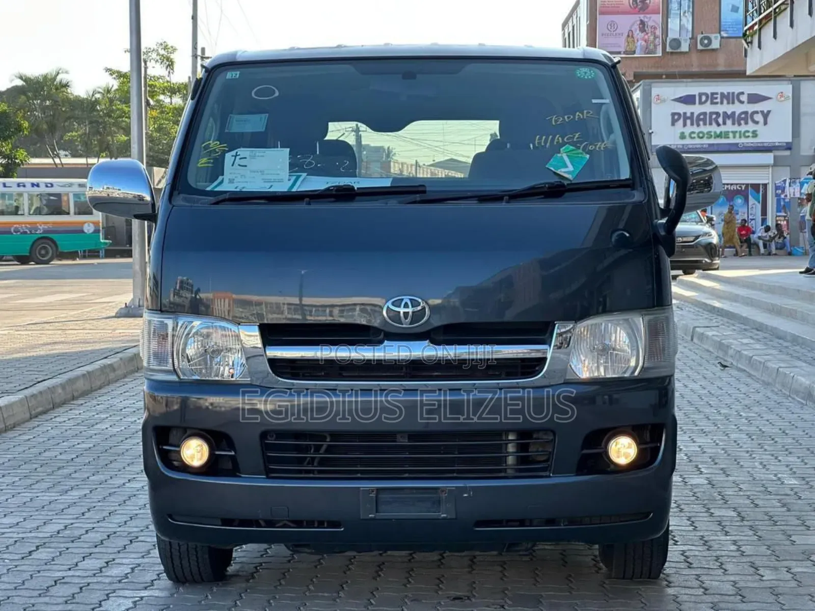Toyota HiAce 2006 Gray
