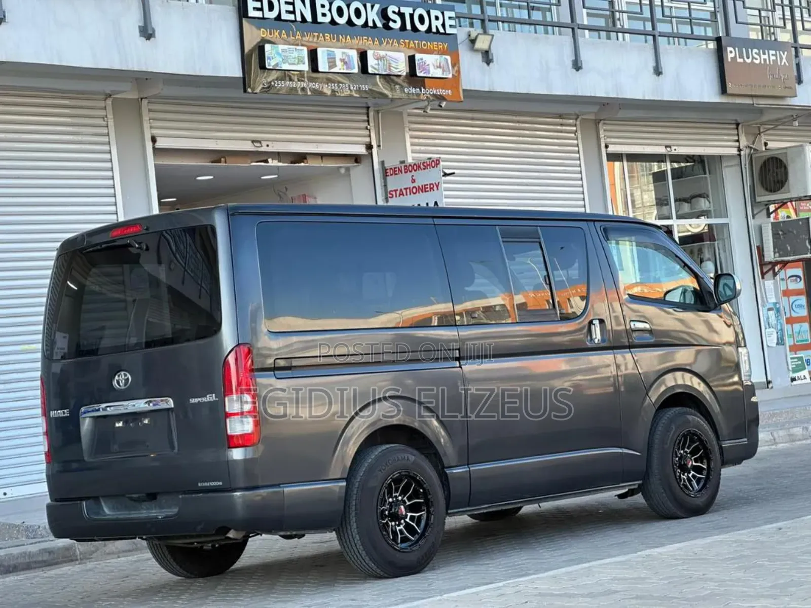 Toyota HiAce 2006 Gray