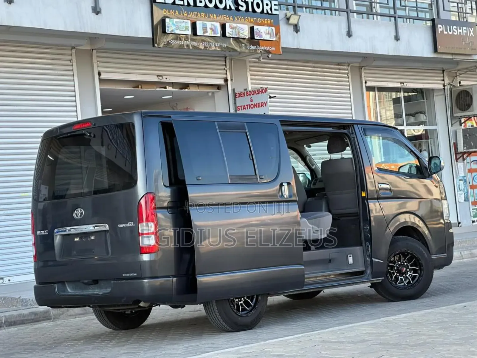 Toyota HiAce 2006 Gray