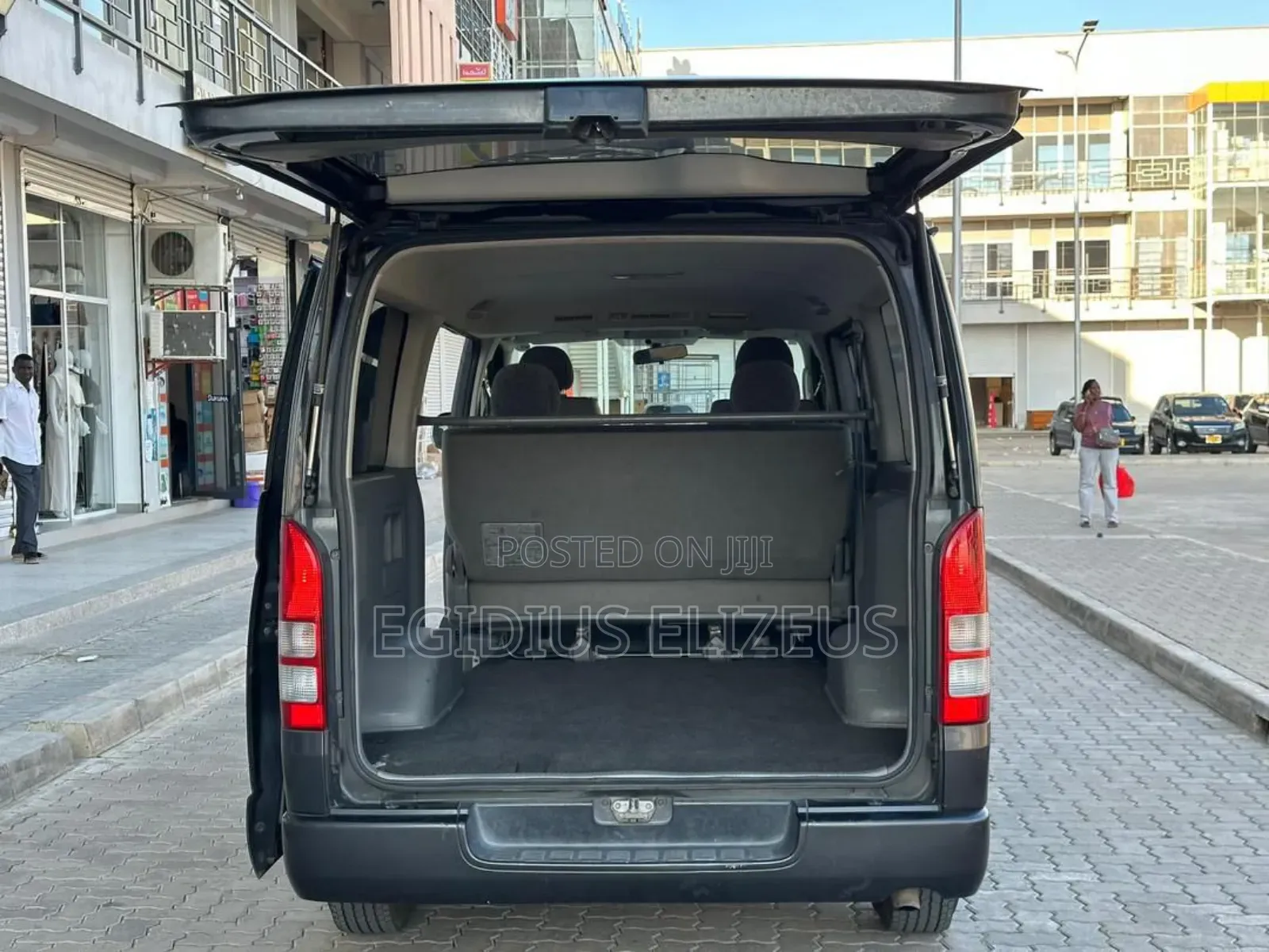 Toyota HiAce 2006 Gray