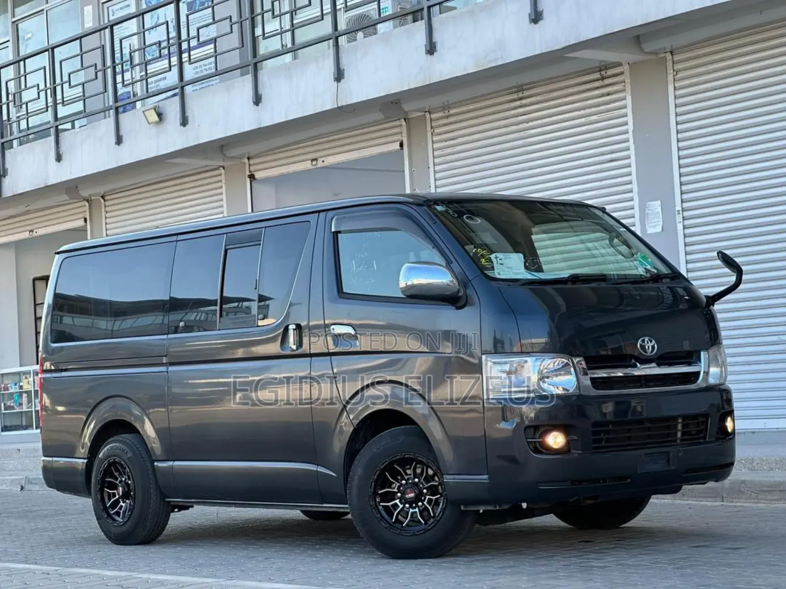 Toyota HiAce 2006 Gray