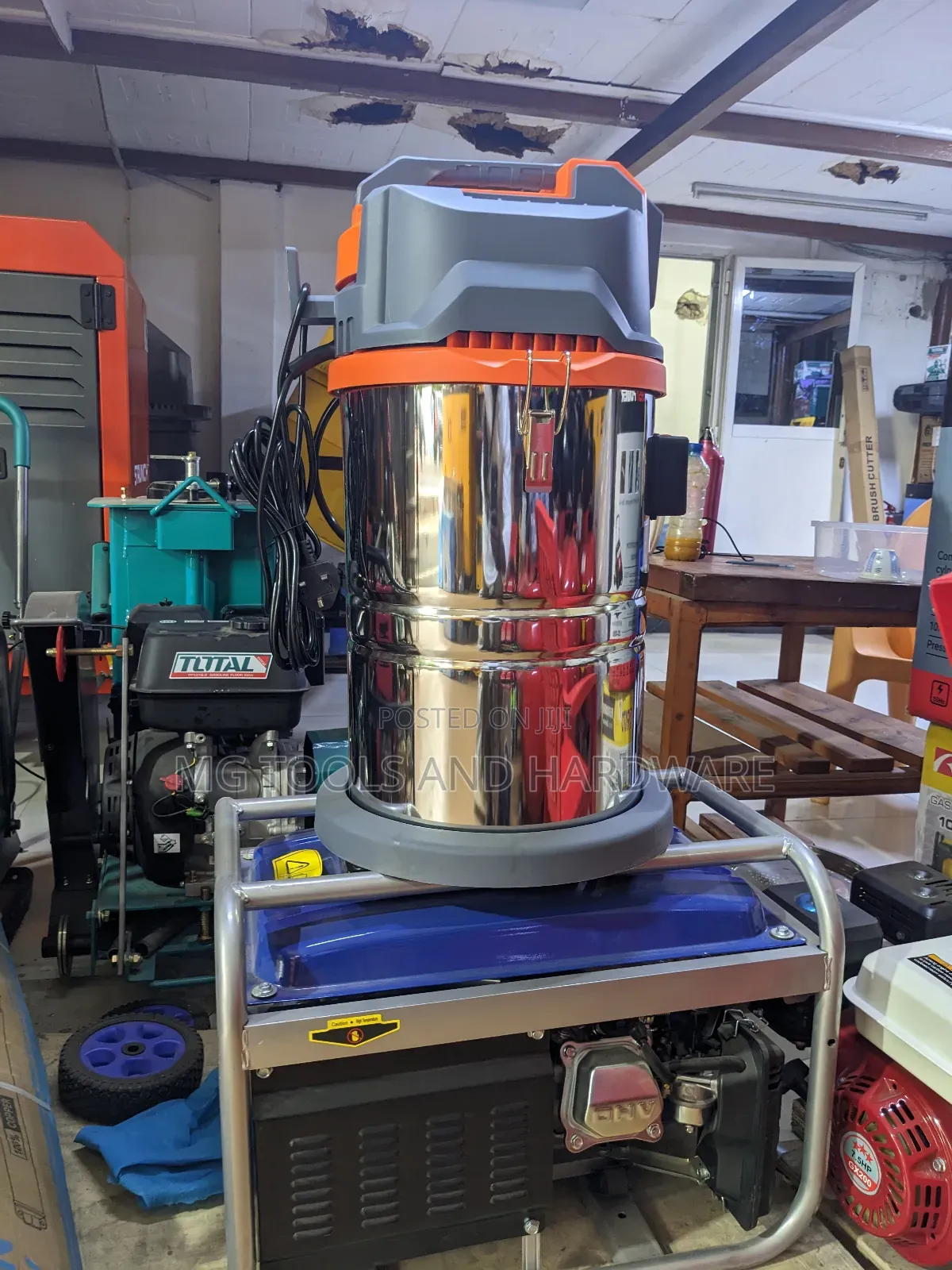 Osaka Dry Vacuum Cleaner 30l